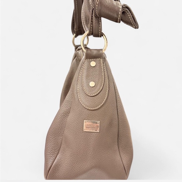 Elegant Brown Leather Hobo Bag - Picture 6 of 10